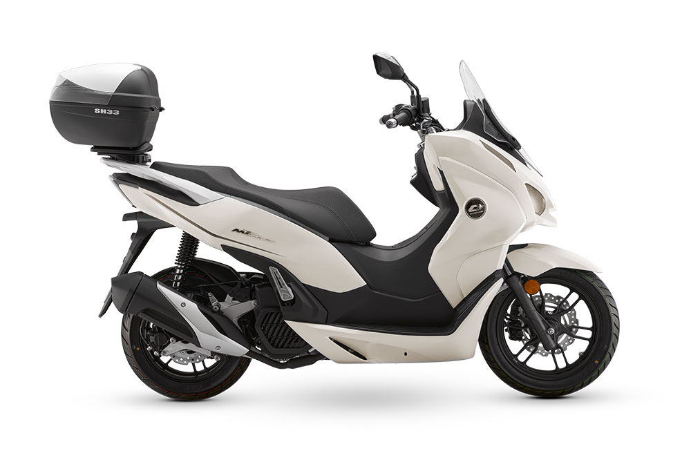 QJ NEW MTX 125 ABS / TCS TOP BOX CREAM WHITE